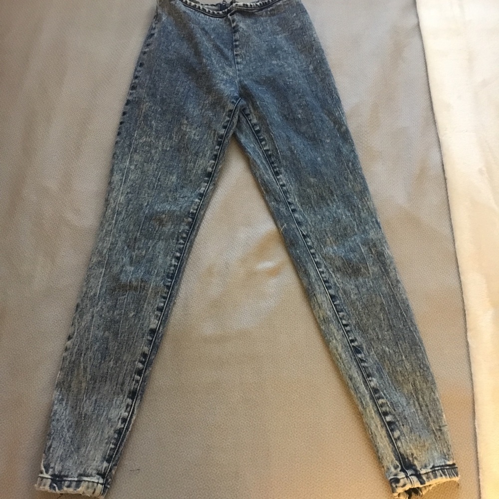 Super skinny high waisted jeans with bows